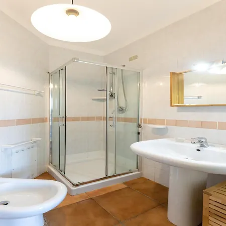 Apartmán Spacious Near & Pool