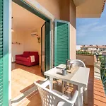 Spacious Near & Pool Santa Teresa Gallura