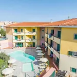 Appartement Spacious Near & Pool