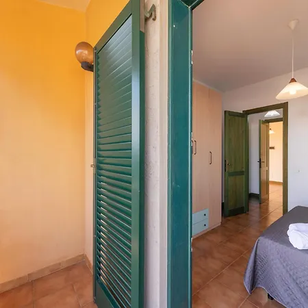 Spacious Near & Pool